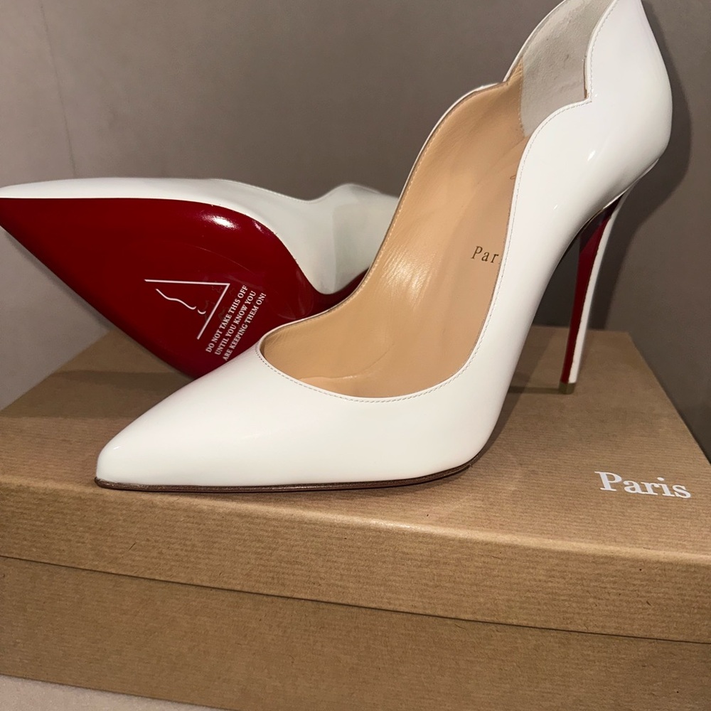 Christian Louboutin Hot Chick Pumps 100mm Patent Leather in white